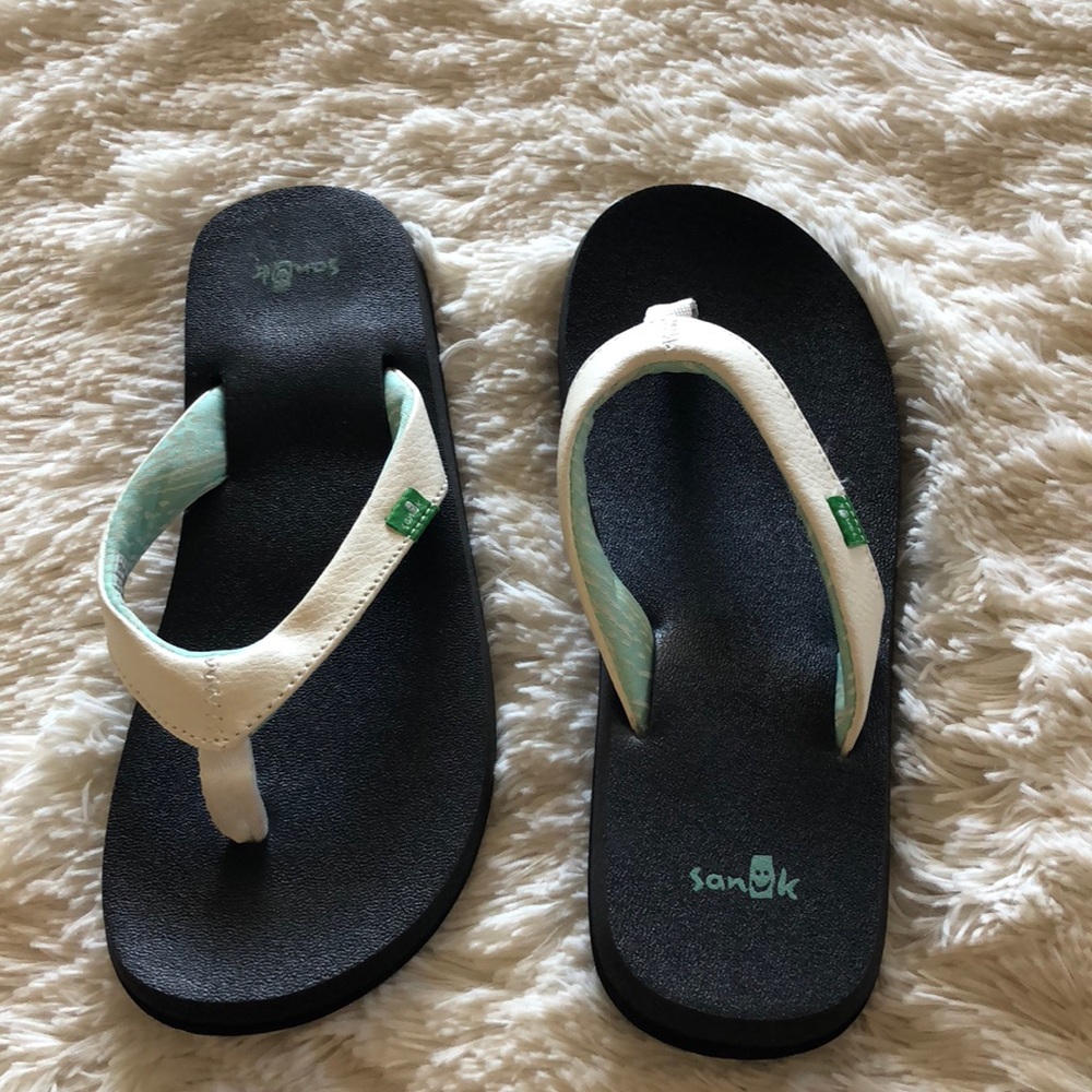 Sandals, never worn